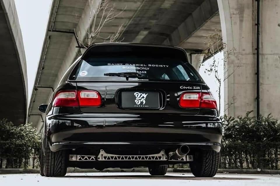 老款两厢思域，头文字D里面庄司镇吾的座驾。