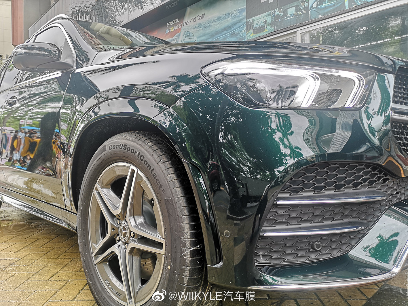 墨绿色的奔驰GLE450， 那光泽度是不是瞬间就提升了不少