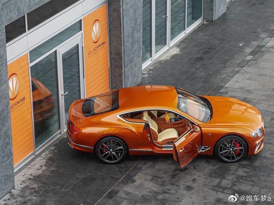 宾利欧陆GT V8，和W12价格相差不多有多少人会考虑它