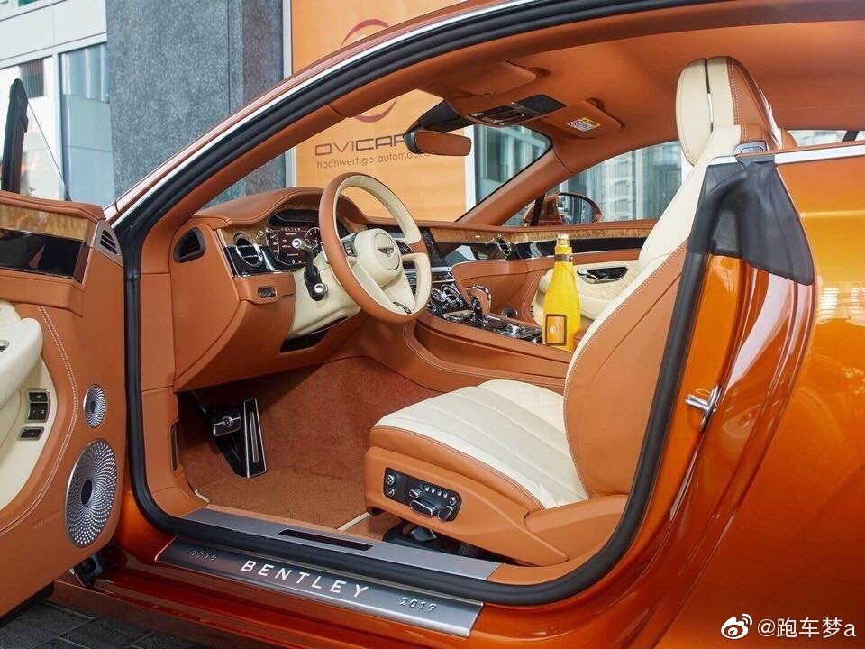 宾利欧陆GT V8，和W12价格相差不多有多少人会考虑它