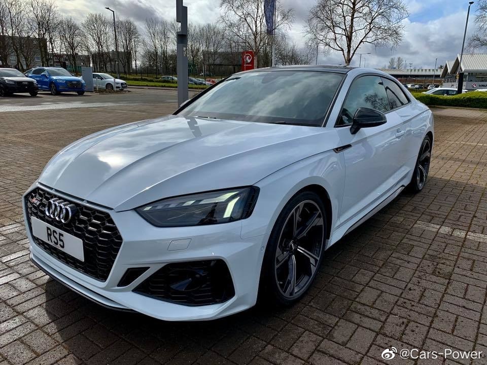 奥迪RS5：竞技大神！不服来辩！