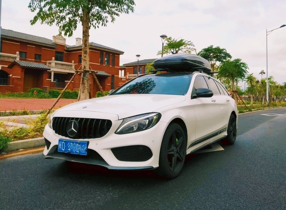 扛着小书包的奔驰C旅，也很耐看啊！