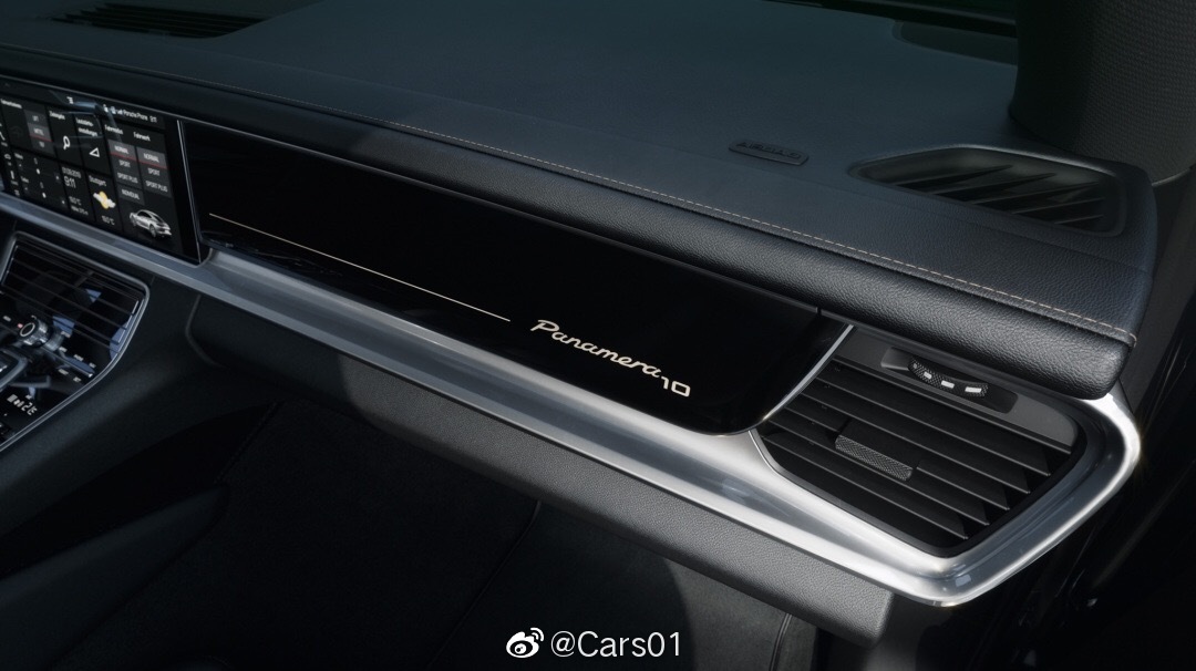 保时捷Panamera 10周年纪念版发布，国内售价1,168,000元。