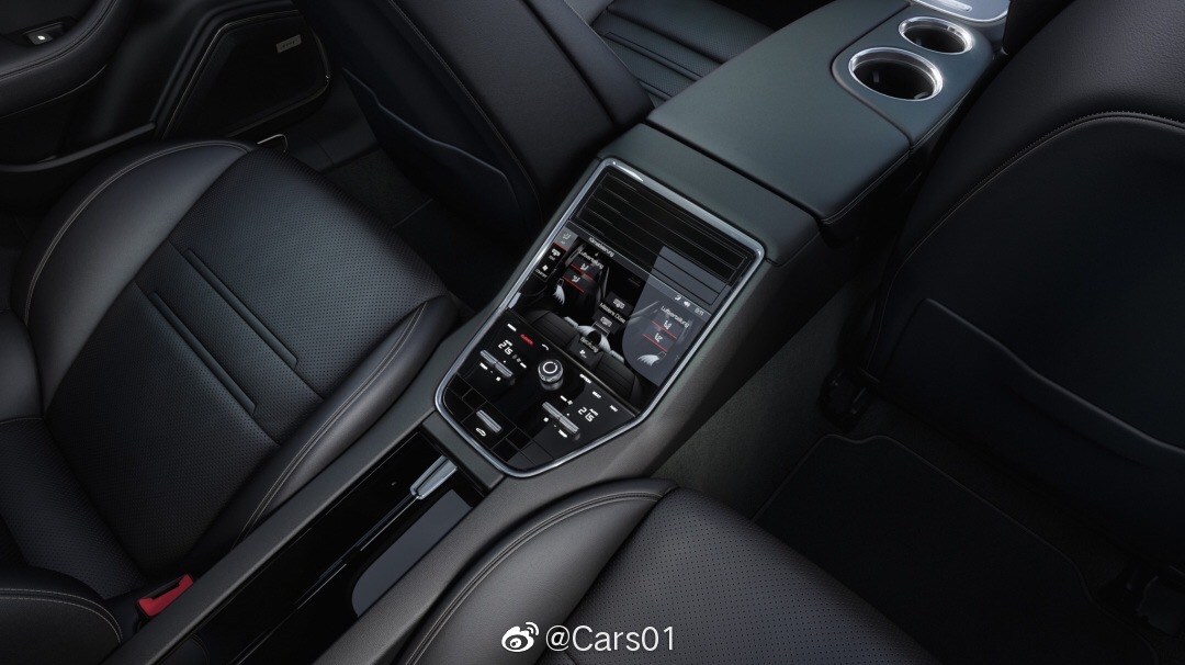 保时捷Panamera 10周年纪念版发布，国内售价1,168,000元。