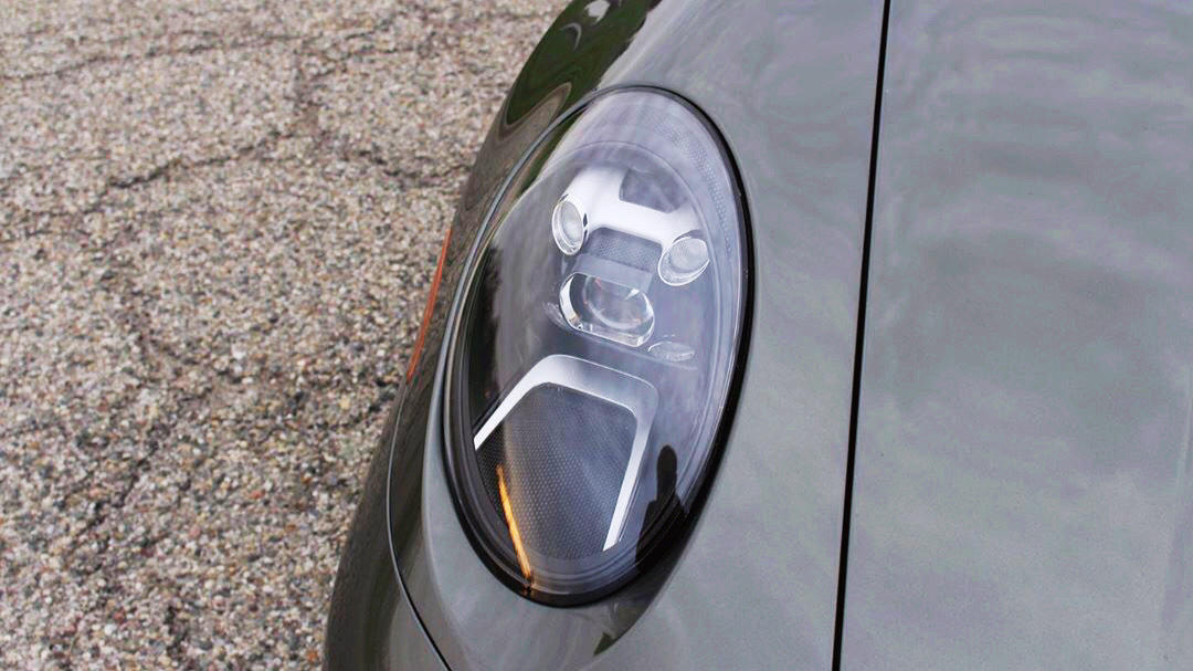 Porsche 911 Carrera 4 车尾设计完美！