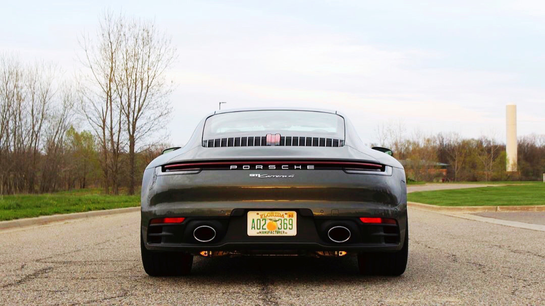 Porsche 911 Carrera 4 车尾设计完美！