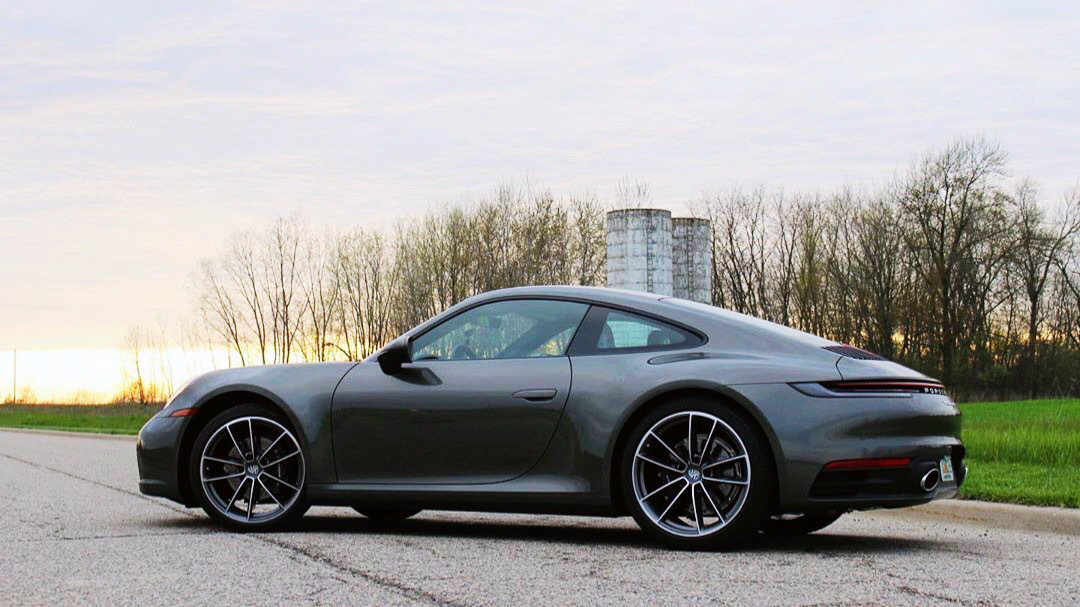 Porsche 911 Carrera 4 车尾设计完美！