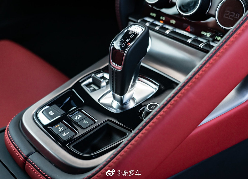 58.2万元起售 新款捷豹F-TYPE