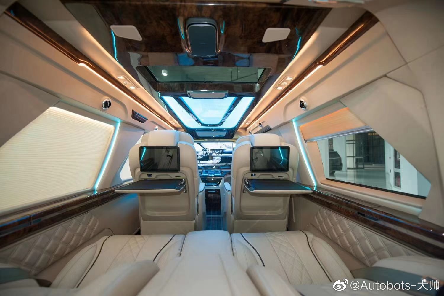 20款GMC雅尊天逸版 长5米7，6.0L马力327，V8发动机