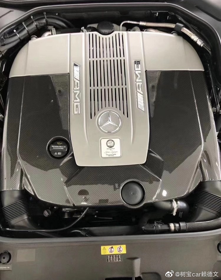 奔驰S65L AMG 白棕 黑黑，指导价273.88万，加价...