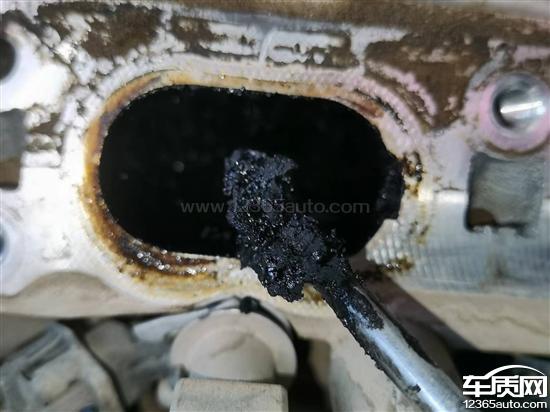 哈弗h7发动机出现严重烧机油 尾气呛人