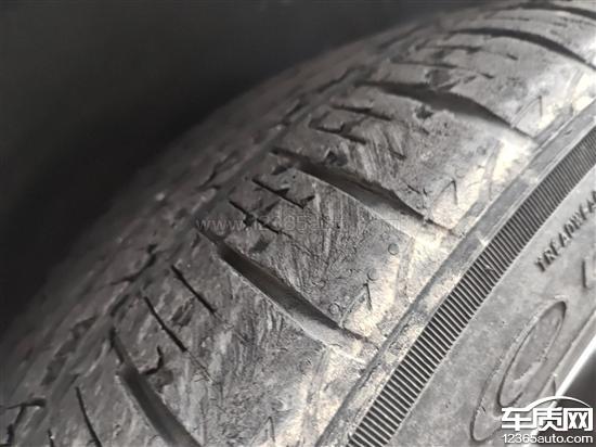 一汽奔腾t99固铂轮胎开裂变速箱顿挫严重