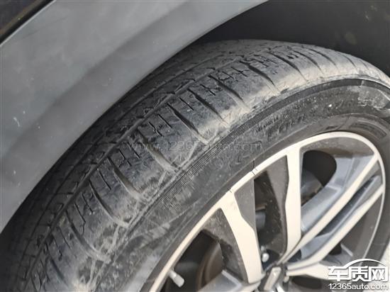 一汽奔腾t99固铂轮胎开裂变速箱顿挫严重