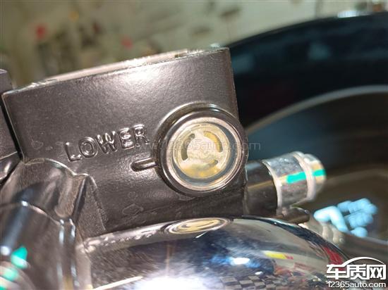 豪爵UHR150<em>刹车</em><em>油</em>杯出现异物 质量差