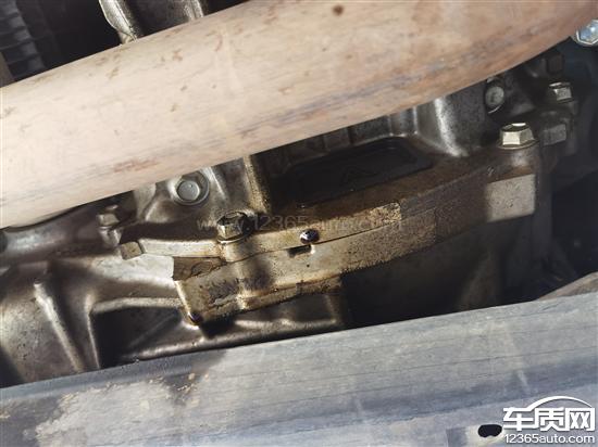广汽丰田凯美瑞<em>曲轴</em>后油封漏油严重