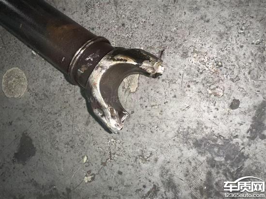 进口宝马X5车辆行驶中<em>传动</em><em>轴</em>断裂