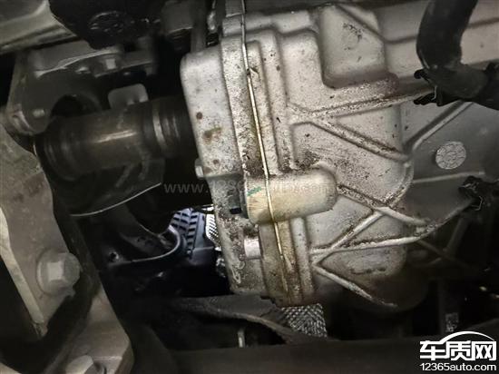 亚太沃尔沃XC60<em>分动箱</em>渗油 拒绝免费维修