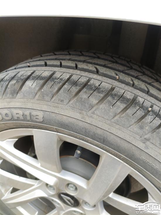 一汽大众捷达vs5四条玲珑轮胎开裂