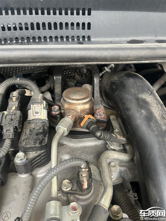 一汽丰田卡罗拉高压油泵出现生锈现象-新浪汽车