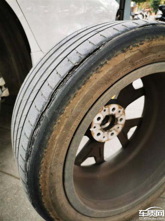 华晨宝马i3后轮吃胎严重磨损漏气