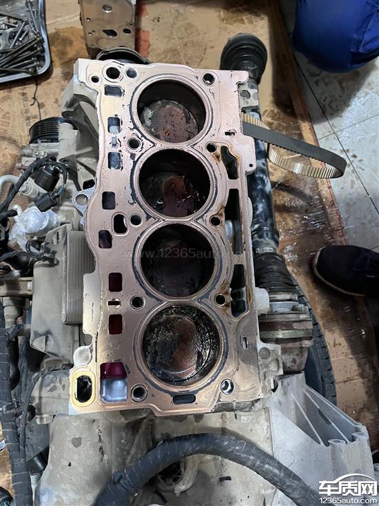 上汽大众途安发动机四缸压力低 希望解决