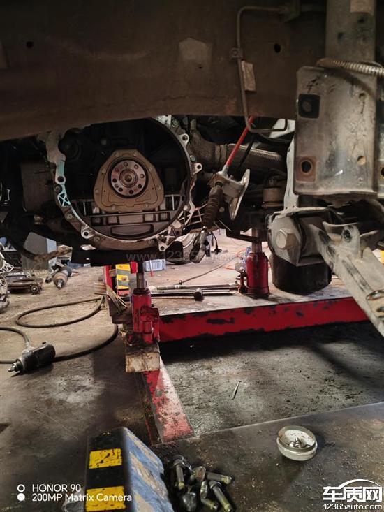 东风御风发动机<em>飞轮</em>分离异响 要求处理