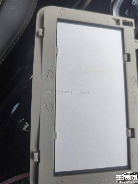 别克威朗车内<em>遮阳</em><em>板</em><em>化妆</em><em>镜</em>卡扣断裂