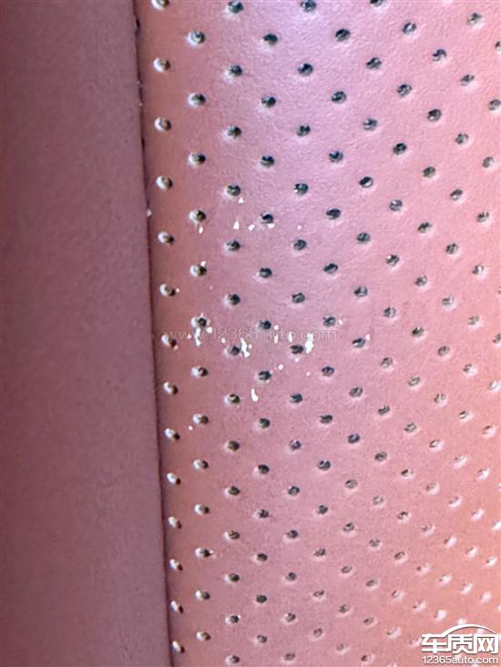 理想L6<em>真皮</em><em>座椅</em>龟裂掉皮要求厂家处理