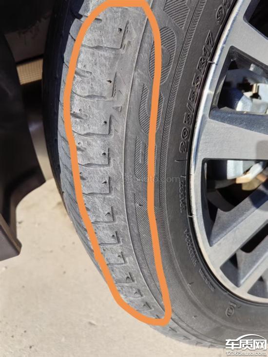 东风日产劲客原厂普利司通<em>轮胎</em>开裂