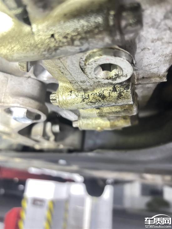 奇瑞艾瑞泽8车辆<em>半轴</em>漏油严重 影响驾驶
