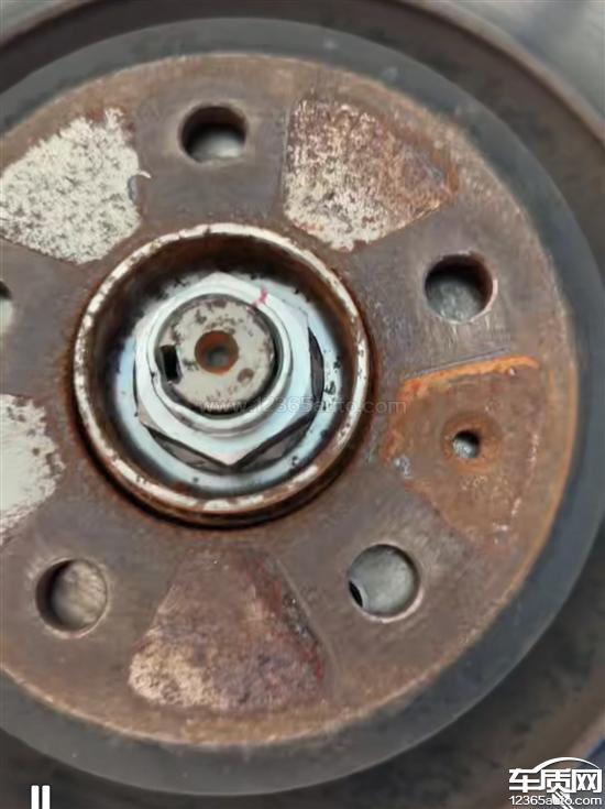 广汽传祺影豹更换发动机后<em>半轴</em>脱落