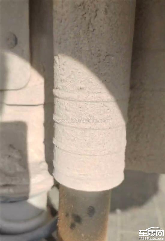 五菱星辰后<em>减震</em><em>器</em>漏油 希望厂家处理