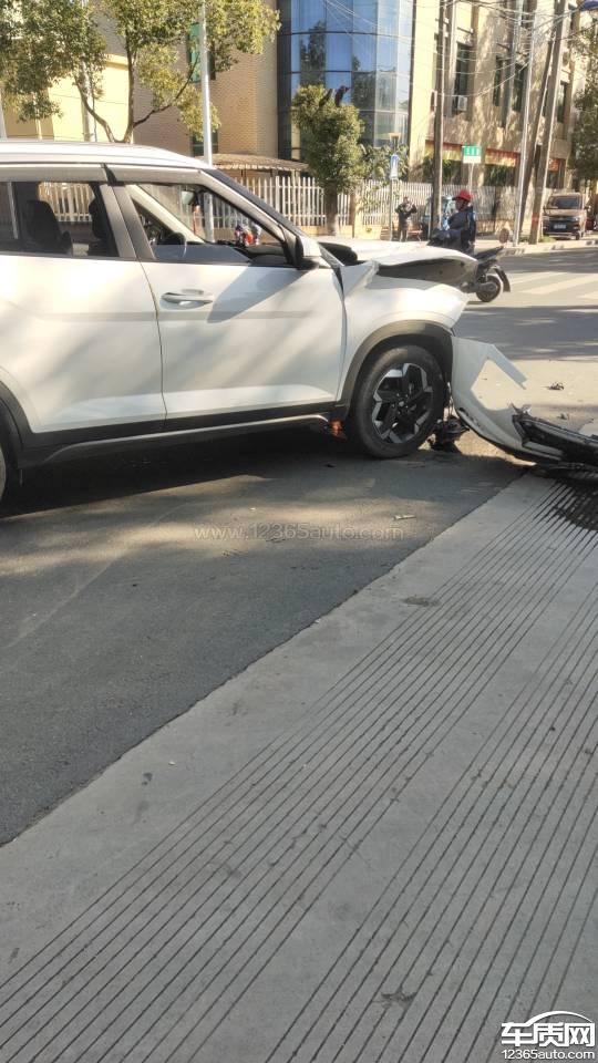 北京现代ix25事故车维修售后一直无配件