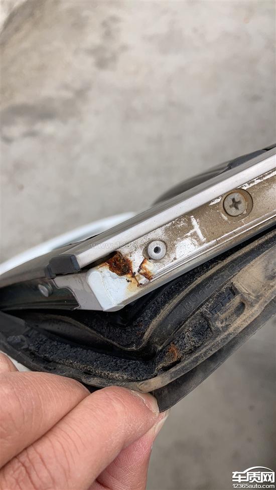 一汽丰田rav4荣放四个车门框生锈 要求处理-新浪汽车