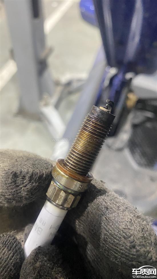 华晨宝马3系发动机烧机油 要求处理