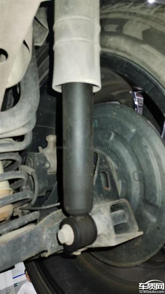 捷途X90减震器漏油<em>整车</em><em>质保</em>不兑现