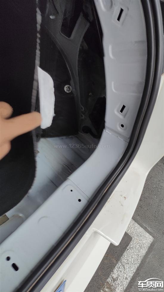 星途追风后备厢进水 车身抖动 副驾异响