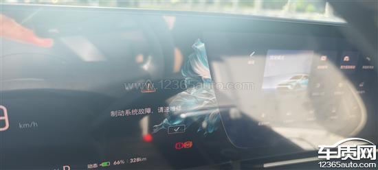 别克E5行驶中<em>制动</em>故障导致刹车<em>制动</em>效果降低