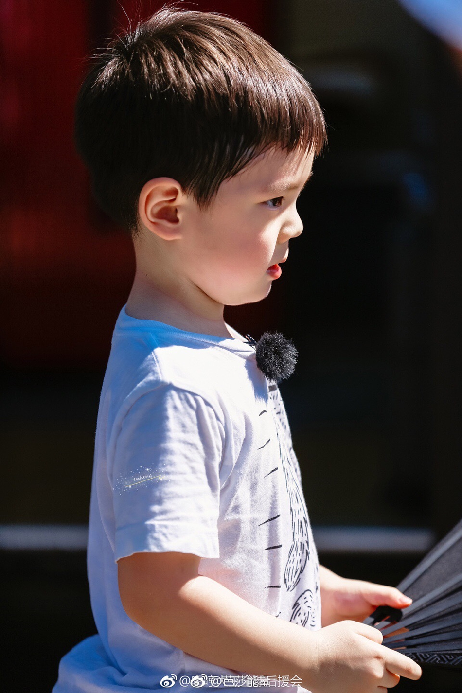 杜江霍思燕一家唱生日歌为嗯哼庆生