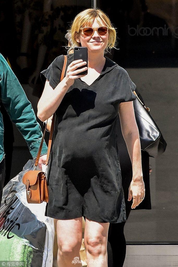 美国洛杉矶,"蜘蛛女"克尔斯滕·邓斯特与男友jesse plemons外出吃午餐