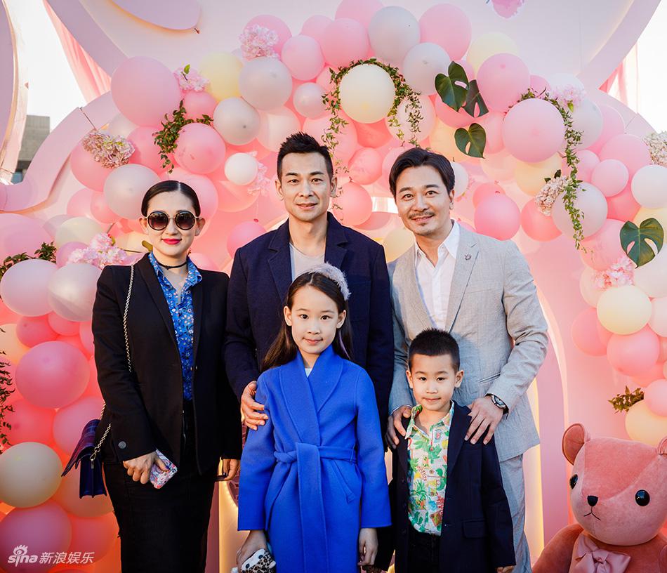 吴樾爱女百日宴变超级奶爸