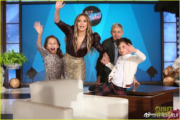 洛佩兹带双胞胎儿女上节目