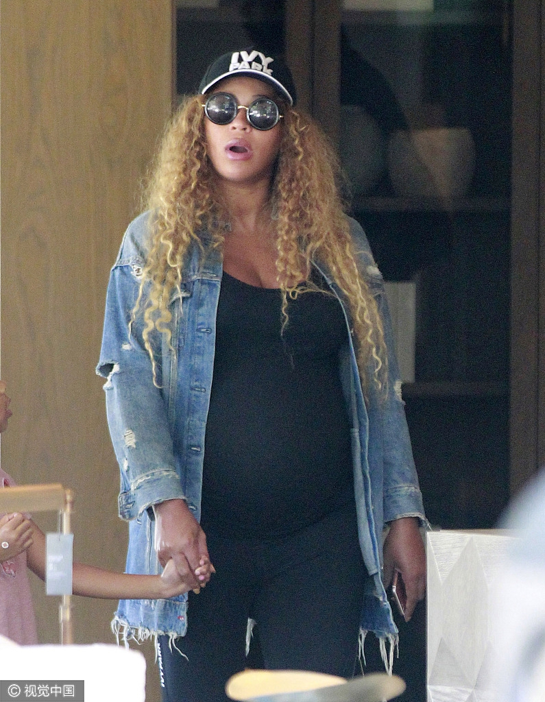 支持   键翻阅图片 列表查看 大图 全屏观看 1 / 11 碧昂丝(beyonce)