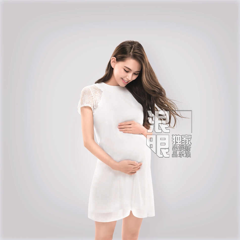 昆凌二胎7个月孕照曝光