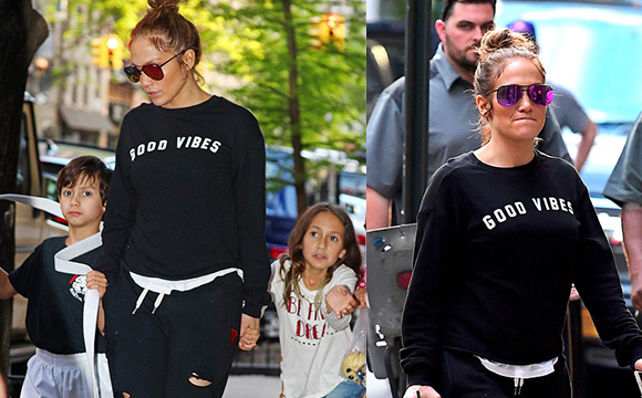 詹妮弗洛佩兹携双胞胎儿女出街