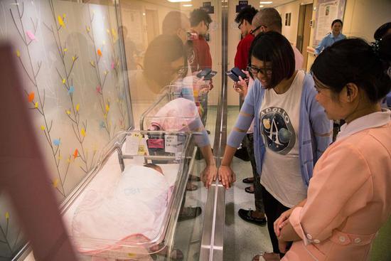 香港孕妇产检可享病假怀孕24周流产可获产假