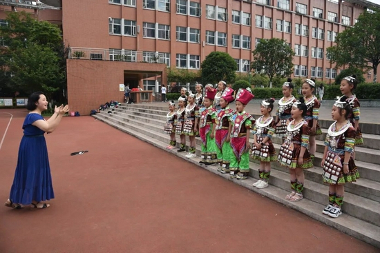 贵阳市世纪城小学学生参加课后合唱排练 骆飞 摄