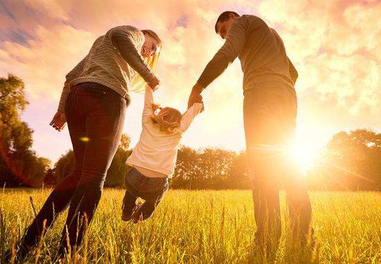 网络配图 图文无关爸妈成功学父母的责任是帮孩子找到人生扳机点起跑