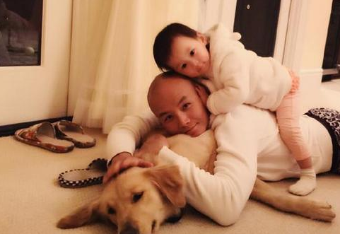 乐嘉与小女儿灵儿。（资料图）