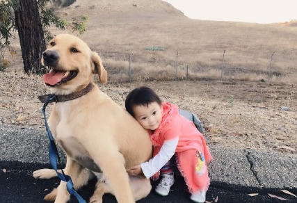 乐嘉与小女儿灵儿。（资料图）